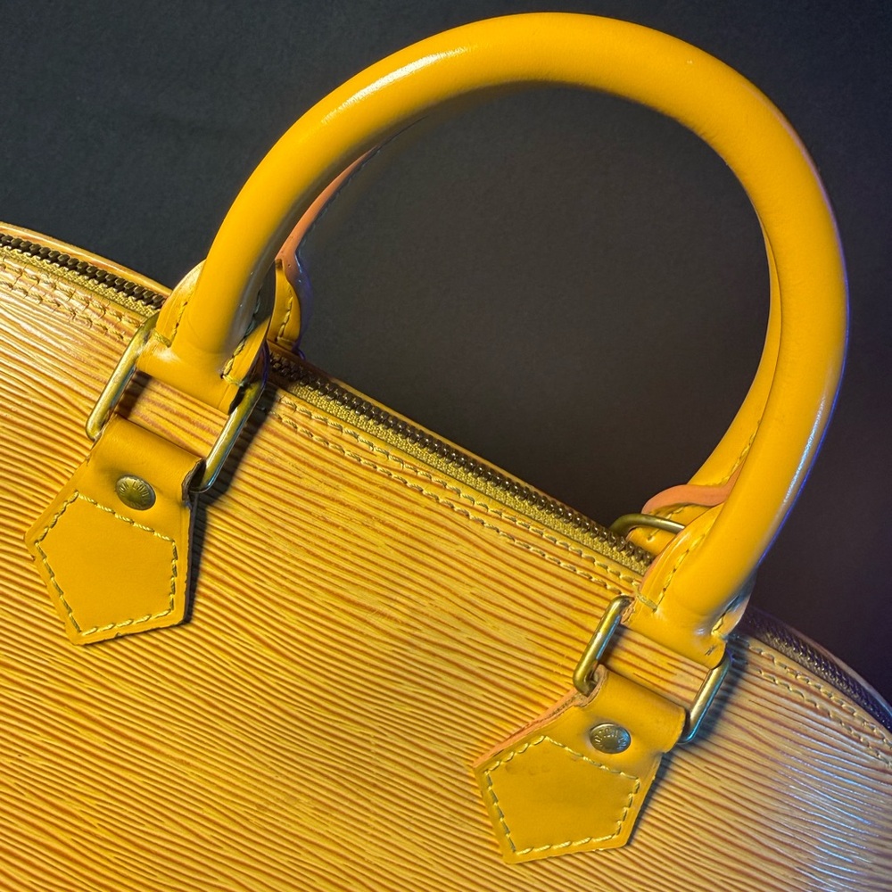 LOUIS VUITTON - ALMA EPI YELLOW with purple suede interior great condition!!! - Picture 3 of 13